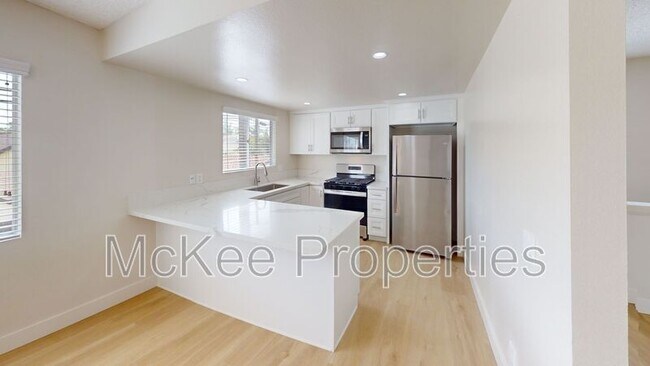 Primary Photo - 917 C Ave