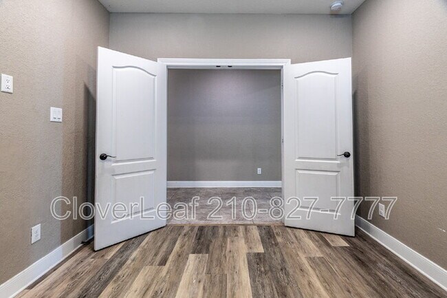 Building Photo - 408 Landmark Gate