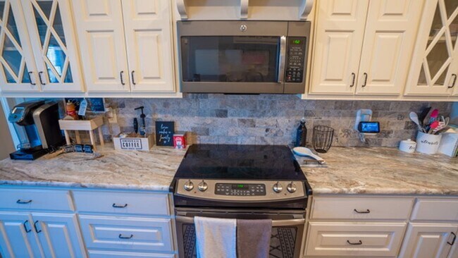 Building Photo - 3707 Sterling Oaks Dr
