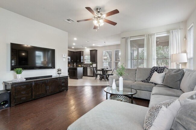 Building Photo - 11217 Persimmon Gap Dr