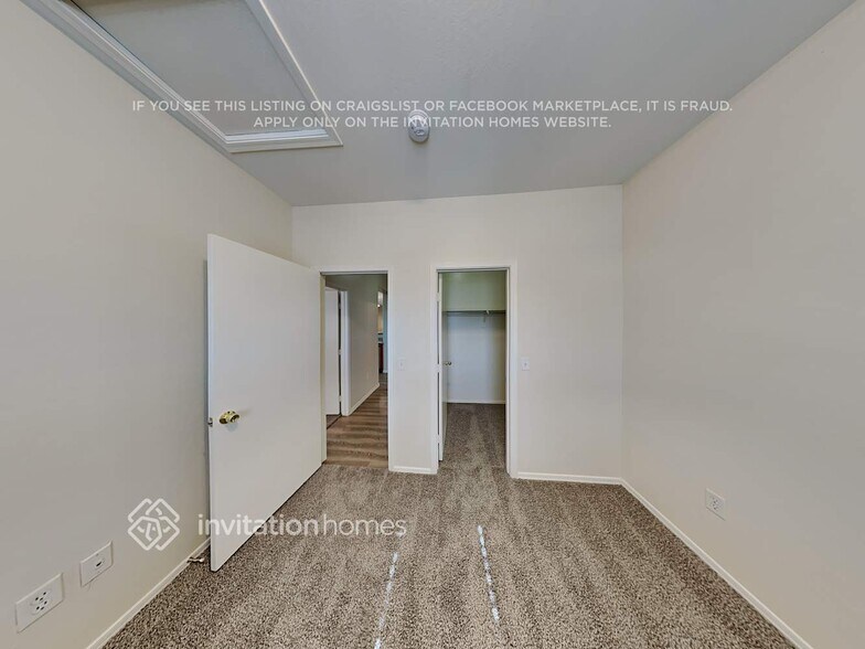 Building Photo - 1514 S Roadrunner Dr