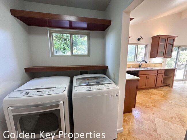 Building Photo - Remodeled single-level home in Peacock Hills (55+ Community)