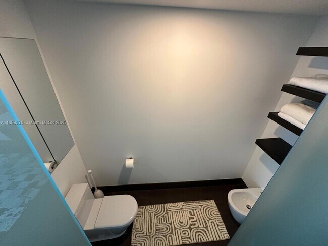 Building Photo - 1040 Biscayne Blvd