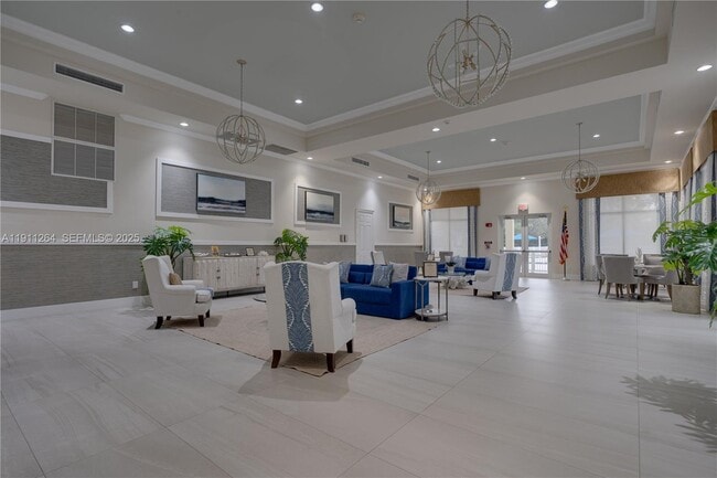 Building Photo - 2741 NE 4th St