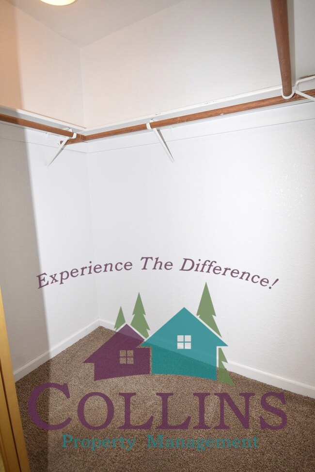 Building Photo - 116 Stanford Ct