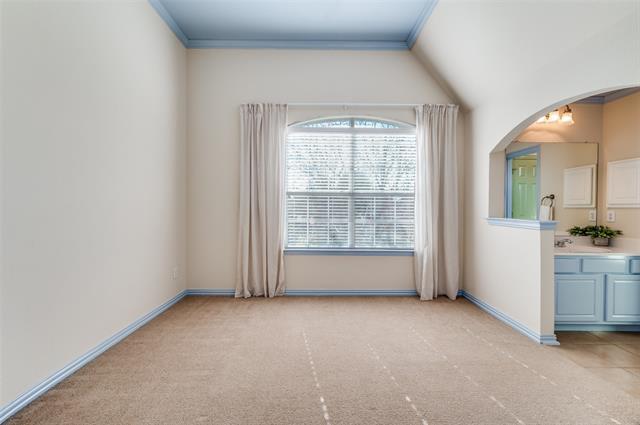 Building Photo - 2344 Chenault Dr