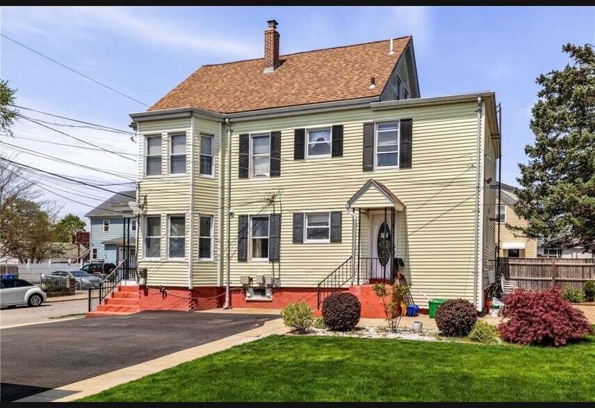 Shared 3 Family Home - 35 Queen St