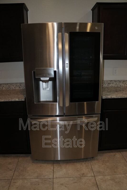 Building Photo - 1083 W Chimes Tower Dr