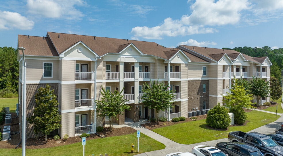 Building Photo - Arbors at Carolina Forest