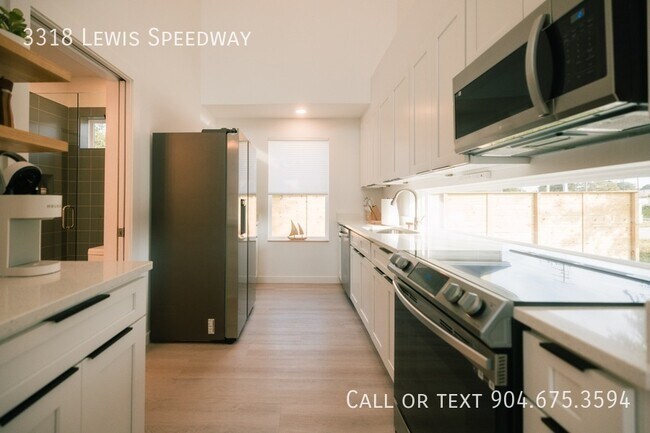 Building Photo - 3318 Lewis Speedway