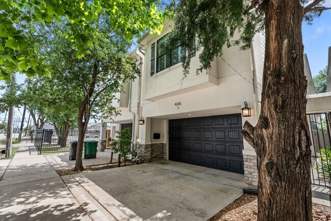 Building Photo - 4205 Koehler St