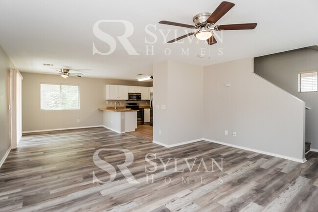 Building Photo - This is the home you have been waiting for!