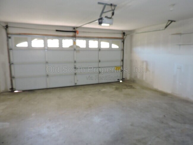 Building Photo - 2552 Southern Oaks Dr