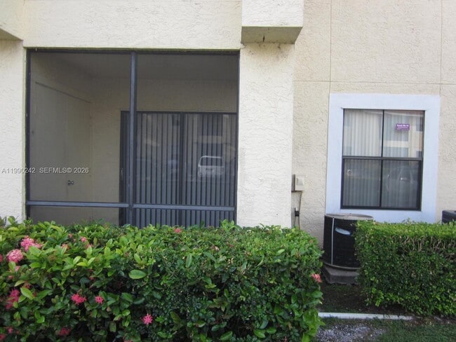 Building Photo - 15051 SW 103rd Ln