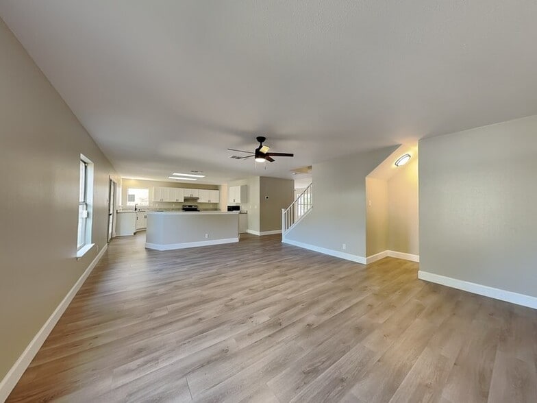 Building Photo - 8011 Manderly Pl