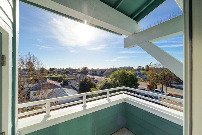 Building Photo - Capitola Beach Villas