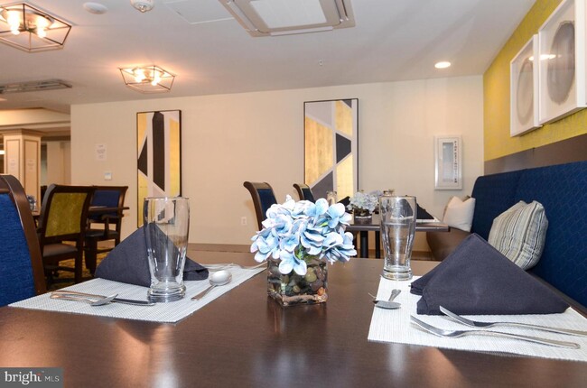 Building Photo - 2222 Colts Neck Rd