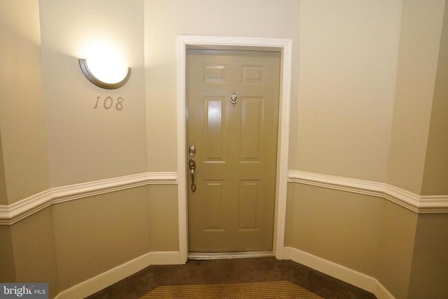 Building Photo - 2111 Ganton Green