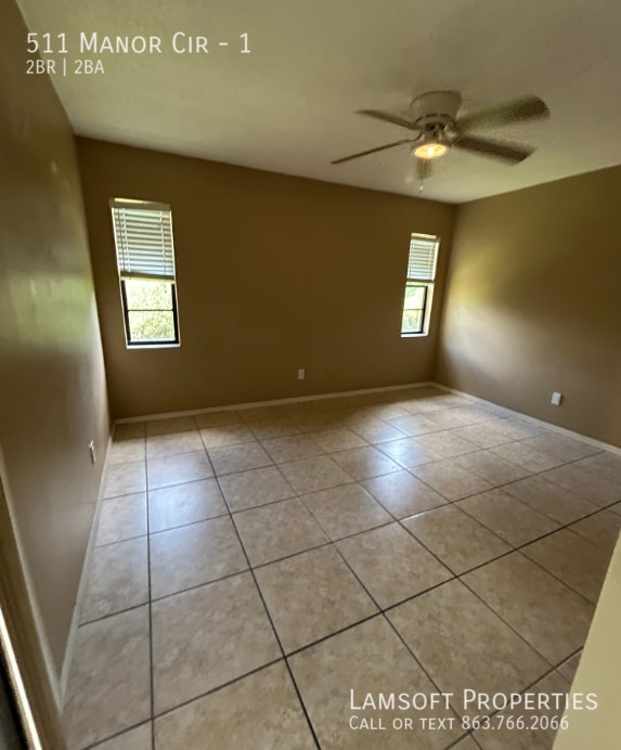 Building Photo - 511 Manor Cir