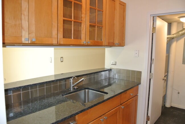 Building Photo - 576 E Windgate Ct