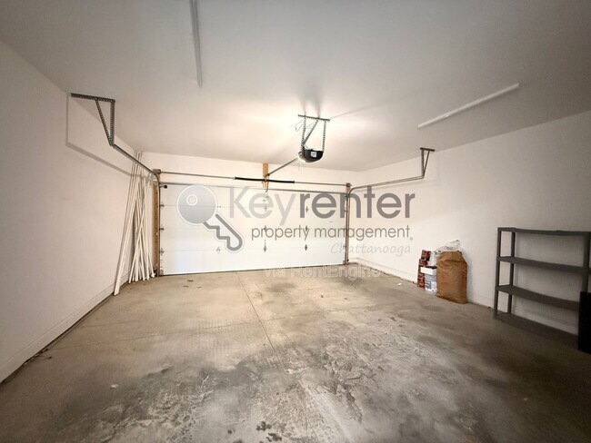 Building Photo - 1843 Seven Pines Ln