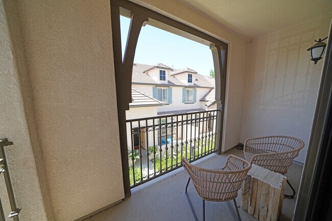 Building Photo - 28635 N Pietro Dr