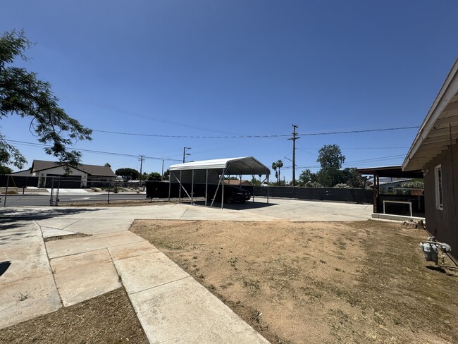 Building Photo - 40253 Johnston Ave