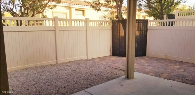 Building Photo - 1105 Luna Eclipse Ln