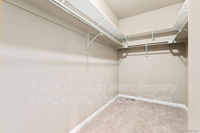 Building Photo - 536 E Fremont Pl