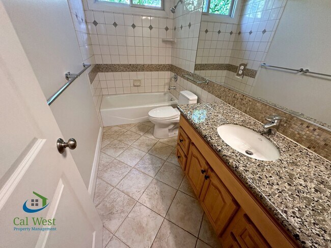 Building Photo - $7995 - Executive 4 bed, 3 full bath, Palo...