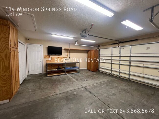 Building Photo - 114 Windsor Springs Rd