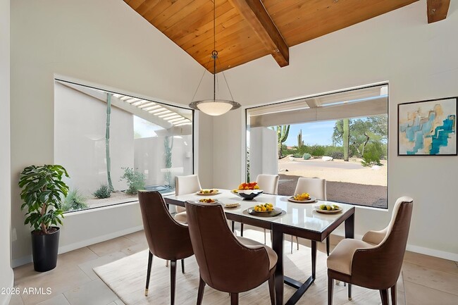 Building Photo - 8001 E Vista Bonita Dr