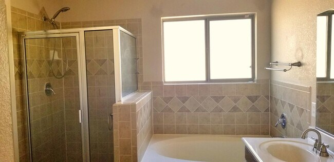 Building Photo - 14345 Apache Point Dr