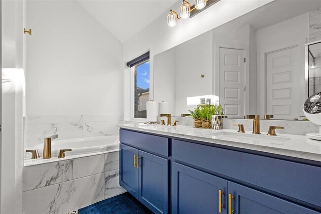 Building Photo - 3808 Sandhill Crane Dr
