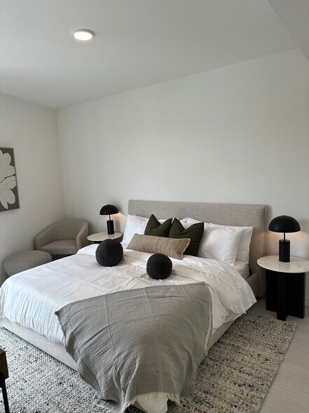 Building Photo - 20540 NW 17th Ave