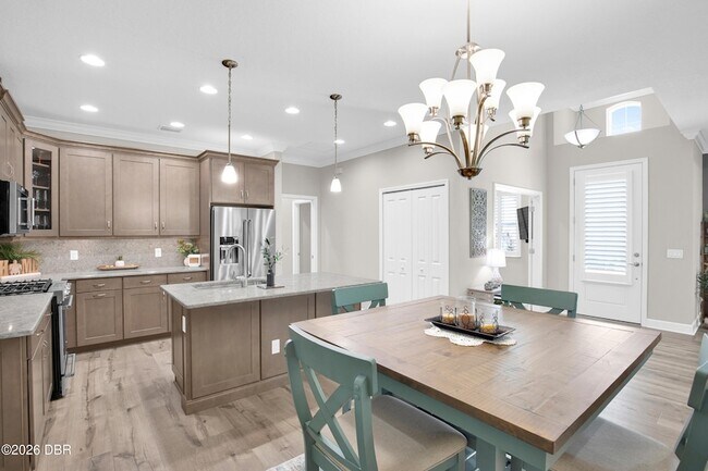 Building Photo - 341 Good Life Wy