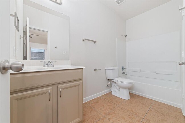 Building Photo - 26610 Marble Falls Bend