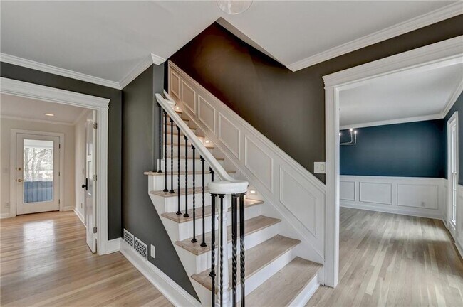 Building Photo - 3914 Granger Dr