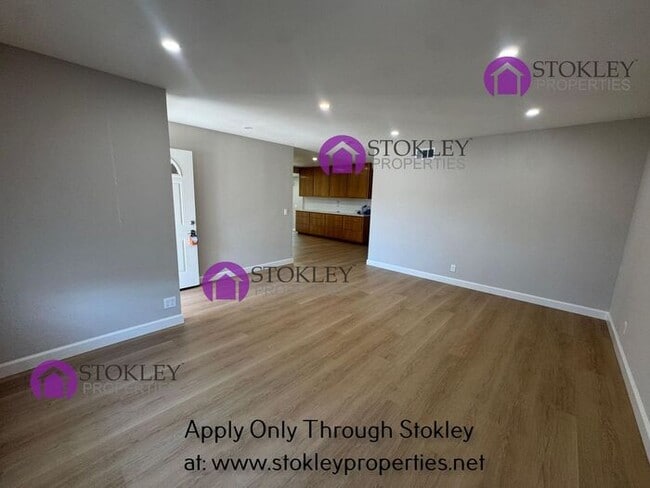 Building Photo - 6346 Escallonia Dr