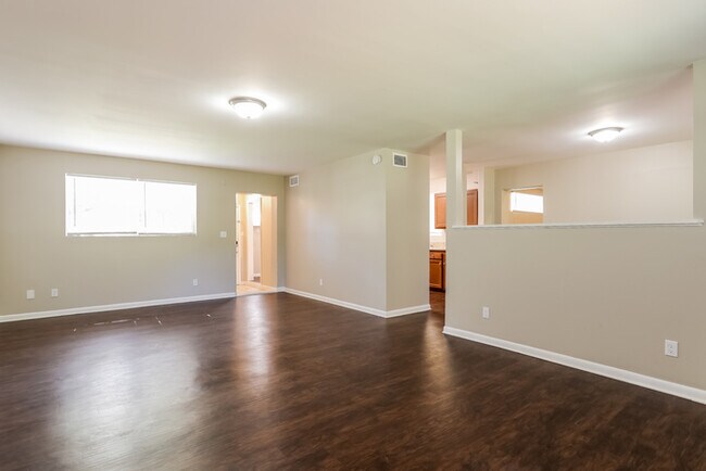 Building Photo - 4022 Rodby Dr