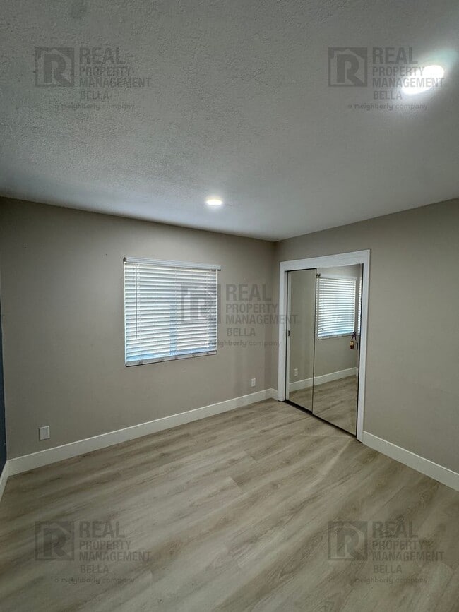 Building Photo - Remodeled Single-Story Corner Lot Home wit...