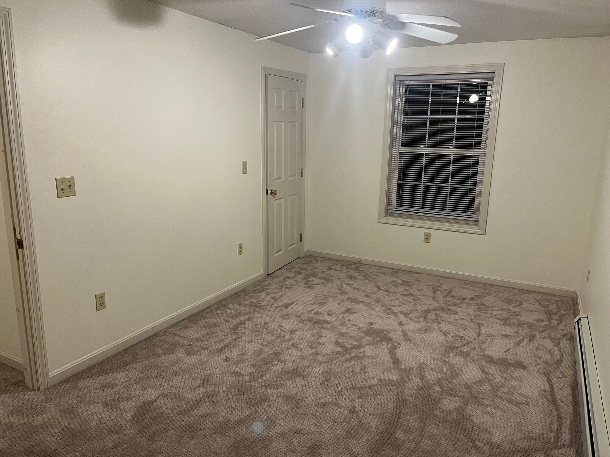 Building Photo - 12 Bow St