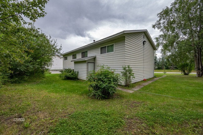 Building Photo - 1251 Patricia Ave