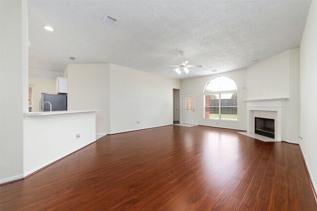 Building Photo - 10603 White Bridge Ln
