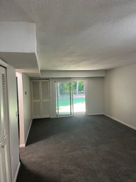 Primary Photo - 707 Twin Circle Dr