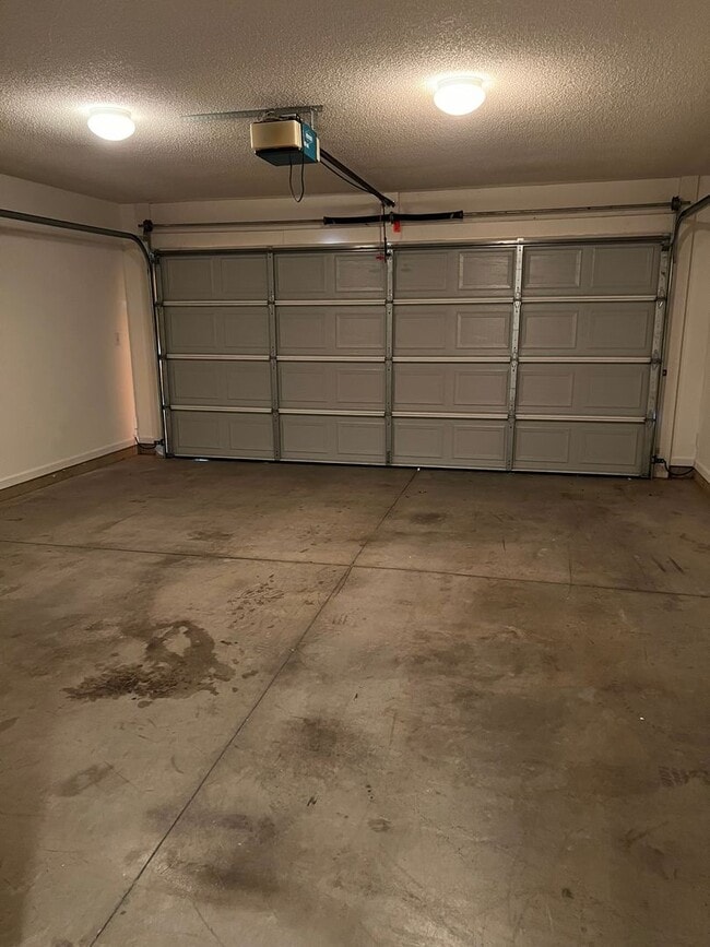 Building Photo - 162 Springwood Ln
