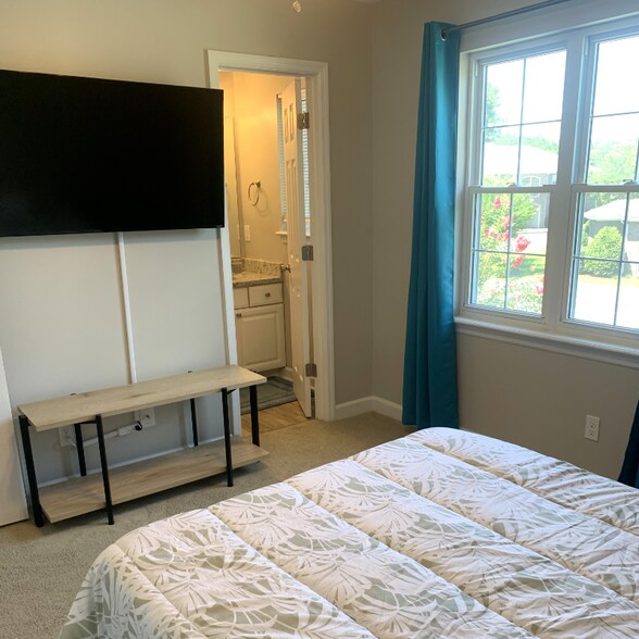 Building Photo - 500 Willow Green Dr