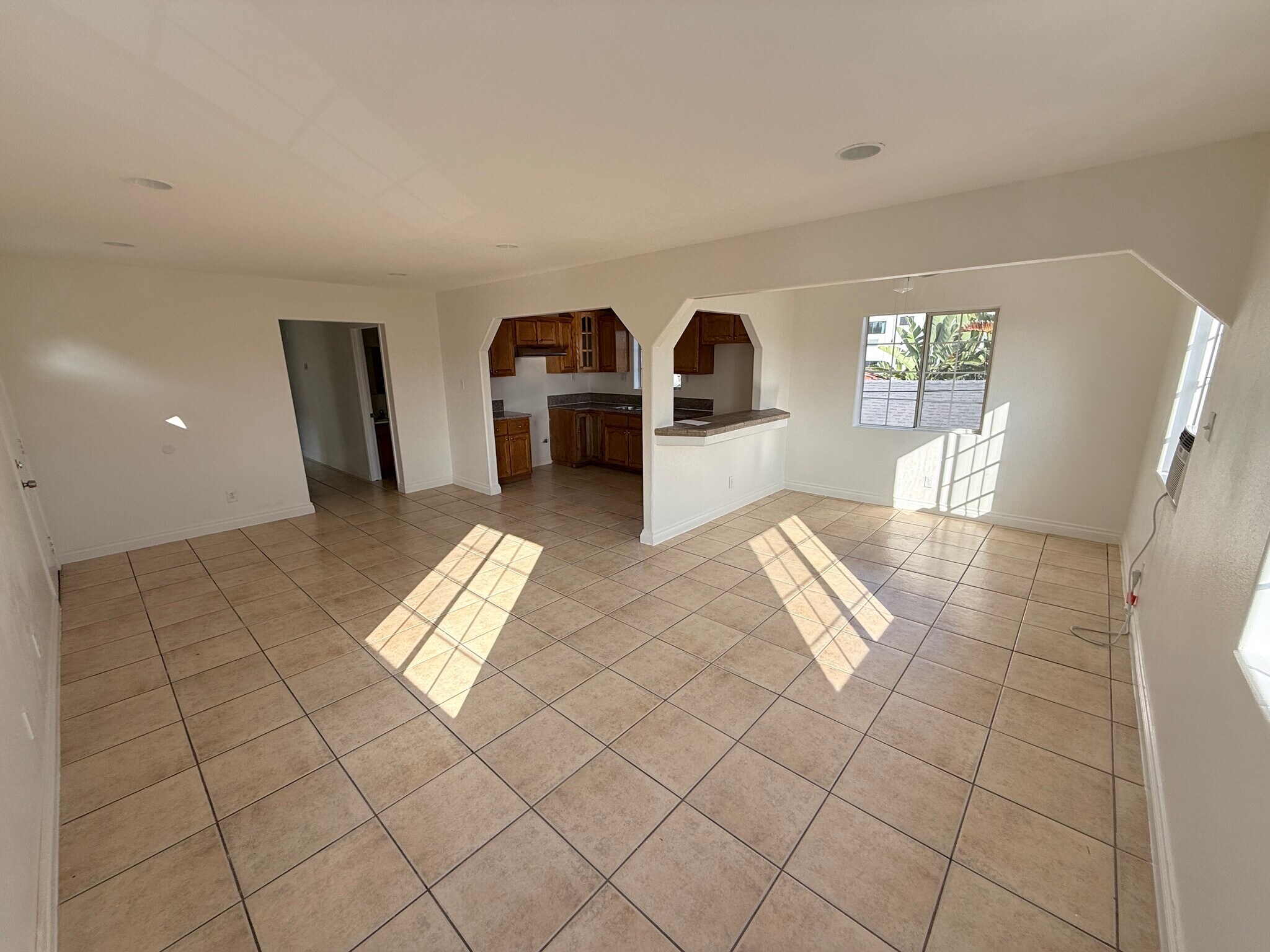 Building Photo - 1613 E. 92nd st.