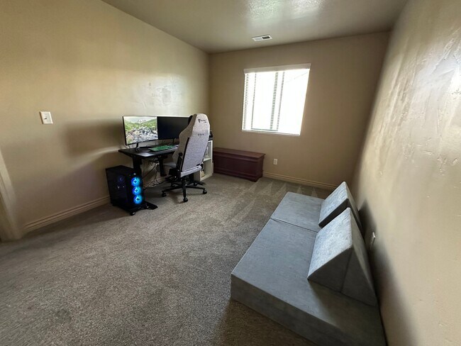 Building Photo - 2269 S Knights Way