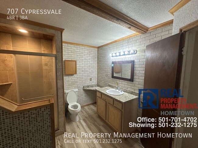 Building Photo - 707 Cypressvale-